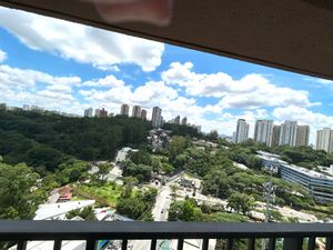 Image 5 - 855837