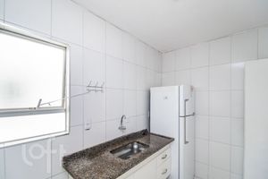 Image 4 - 855838