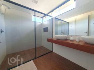 Image 19 - 855877