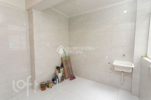 Image 4 - 855885