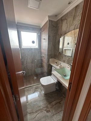 Image 18 - 855888