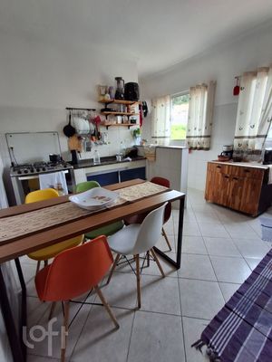 Image 8 - 855934