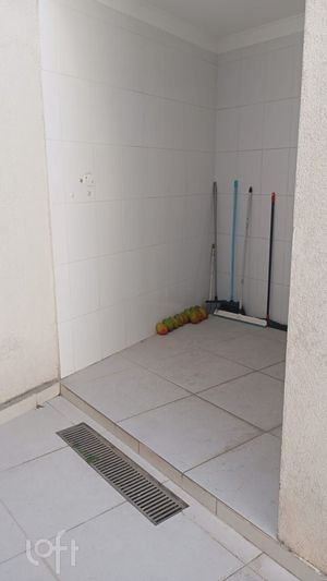 Image 6 - 855968