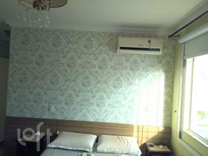 Image 10 - 855975