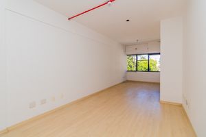 Image 1 - 855977