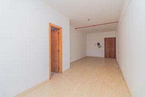 Image 4 - 855977