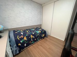 Image 5 - 855978
