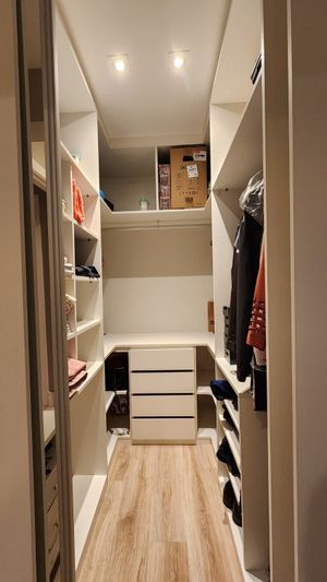 Image 9 - 855989