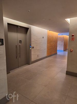 Image 21 - 855991