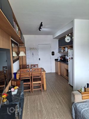 Image 2 - 855991