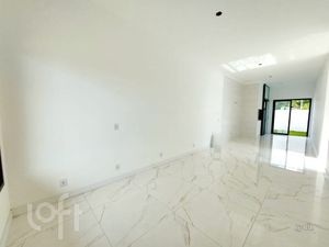 Image 2 - 856001