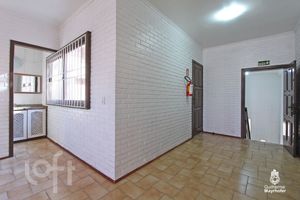 Image 23 - 856003
