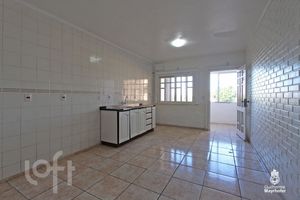 Image 3 - 856003