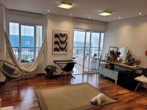 Image 8 - 856030