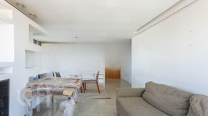 Image 18 - 856040