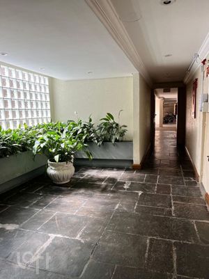 Image 16 - 856092