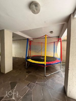 Image 19 - 856092