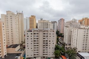 Image 6 - 856151