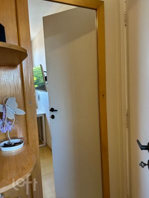 Image 8 - 856171