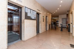 Image 39 - 856189