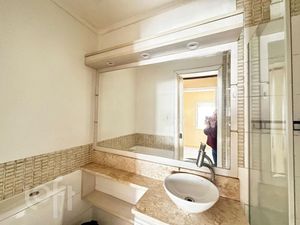 Image 19 - 856223