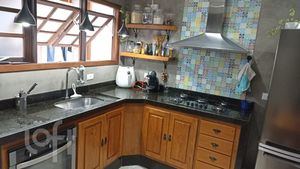 Image 6 - 856238
