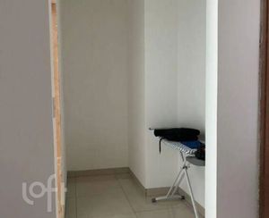 Image 7 - 856242