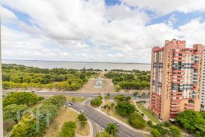 Image 8 - 856271