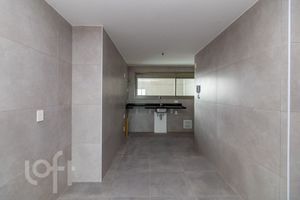 Image 24 - 856271