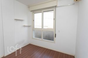 Image 19 - 856274