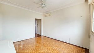 Image 3 - 856282