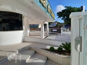 Image 8 - 856326
