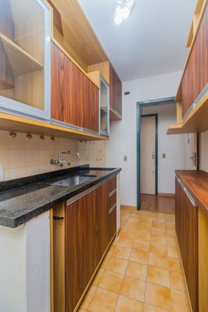 Image 17 - 856329