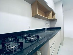 Image 11 - 856344