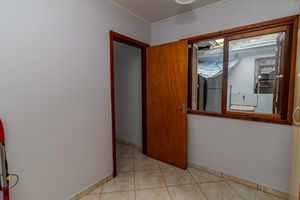 Image 6 - 856349