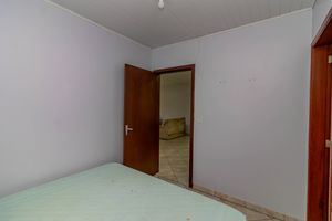 Image 9 - 856349