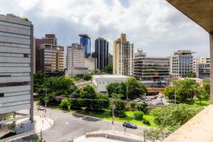 Image 4 - 856352