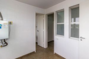 Image 34 - 856352