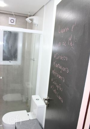 Image 9 - 856356
