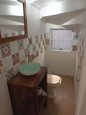 Image 19 - 856368