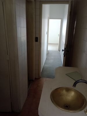 Image 3 - 856369