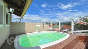 Image 19 - 856385