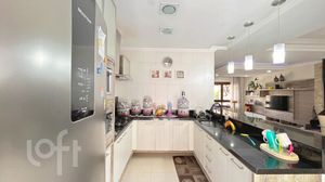Image 9 - 856385