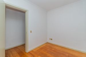 Image 8 - 856386
