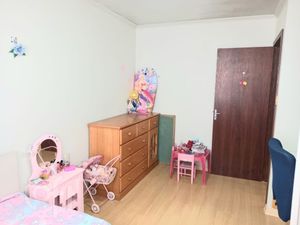 Image 28 - 856418