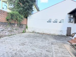 Image 19 - 856418