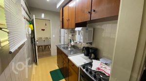 Image 2 - 856425