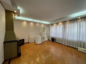 Image 8 - 856439
