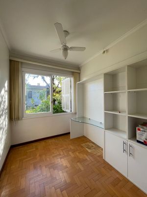 Image 18 - 856439