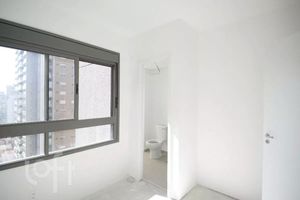 Image 15 - 856442